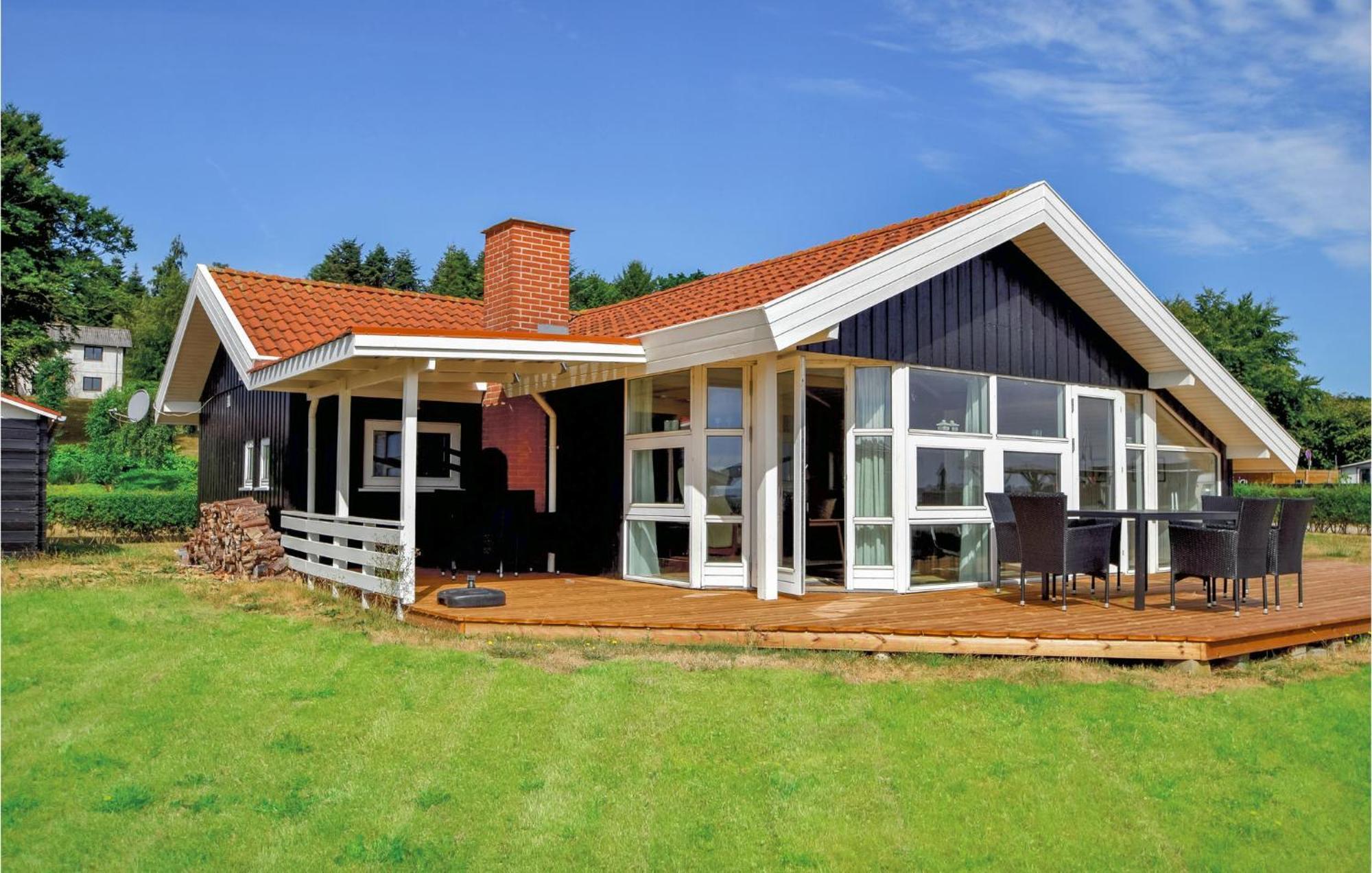 Amazing Home In Bjert With Wifi Binderup Strand Екстер'єр фото