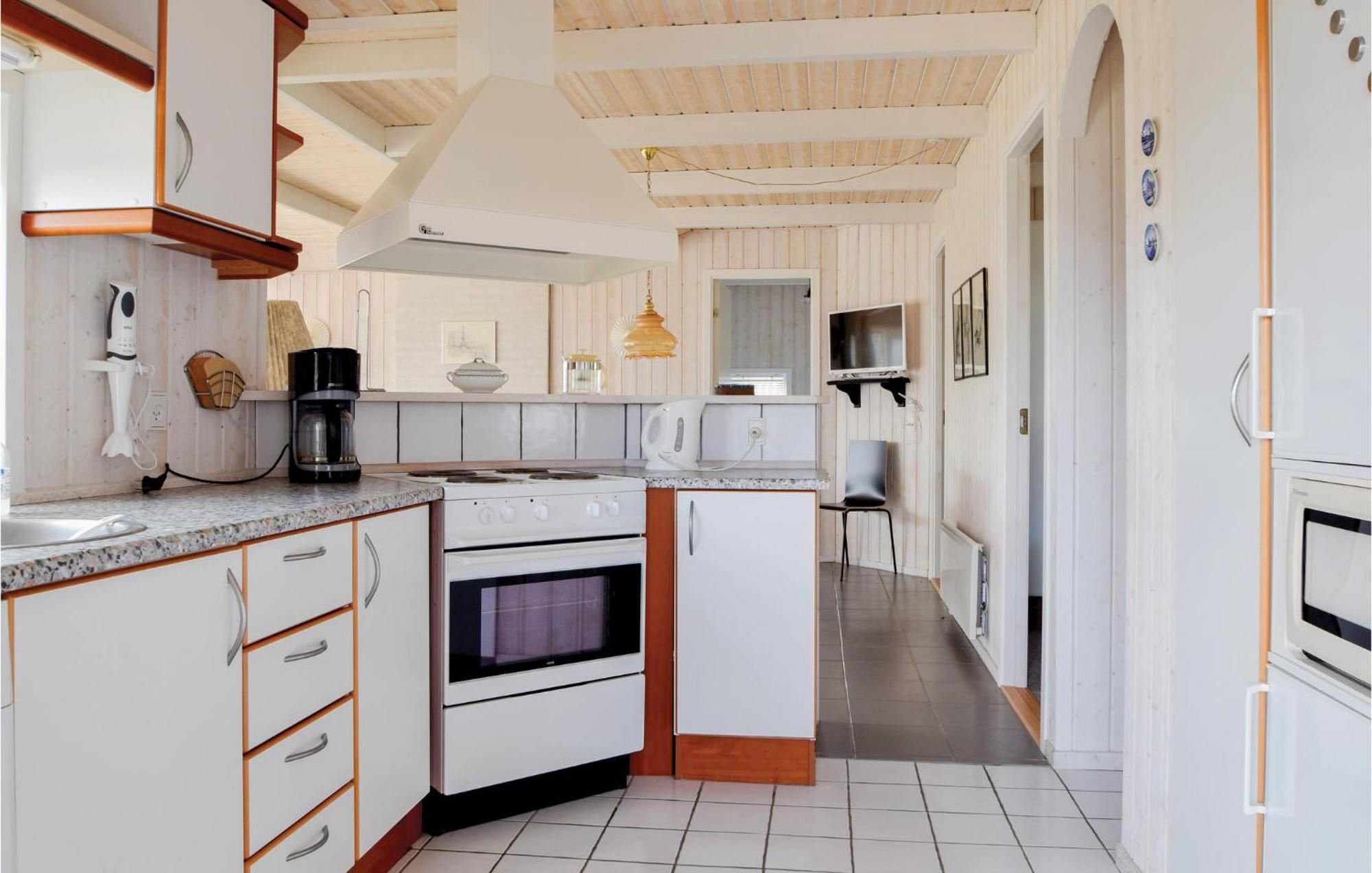 Amazing Home In Bjert With Wifi Binderup Strand Екстер'єр фото